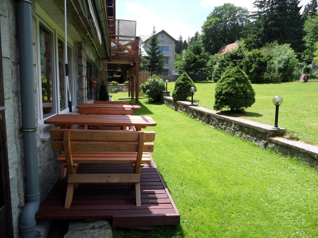 Sylwia Apartment ชกลาร์สกา ปอเรมบา ภายนอก รูปภาพ